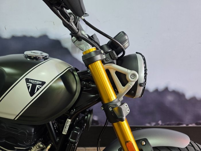 2024 Triumph SCRAMBLER 400 X GREEN