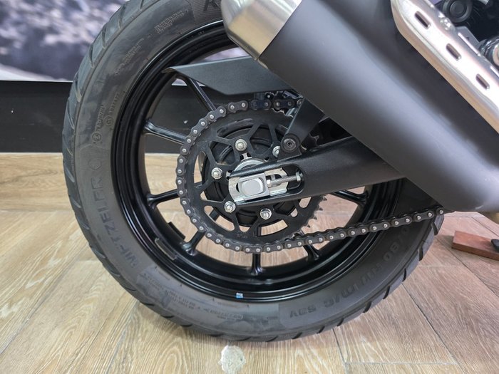 2024 Triumph SCRAMBLER 400 X GREEN