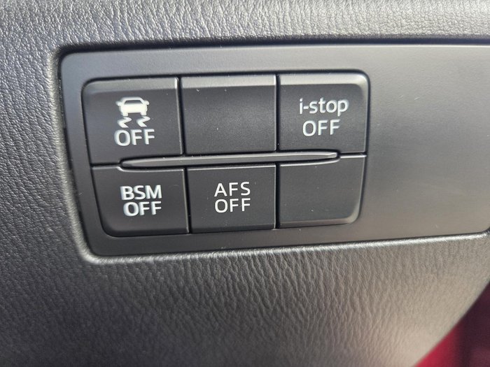 2014 Mazda 3 SP25 GT