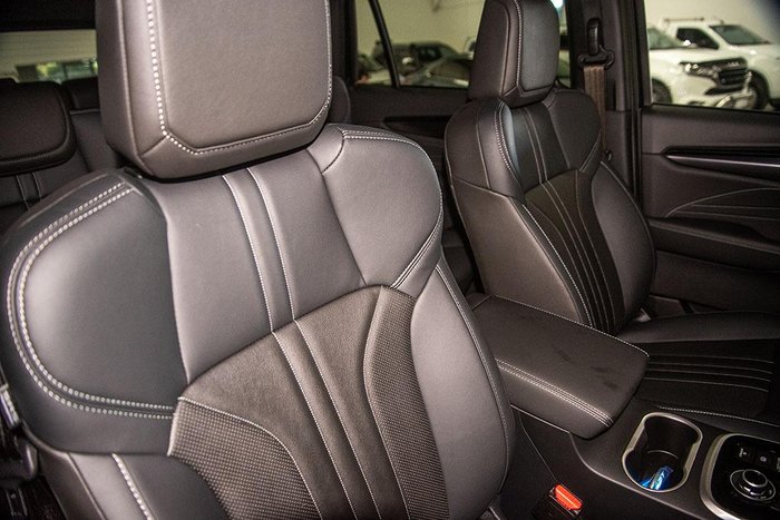 2025 Isuzu MU-X LS-T