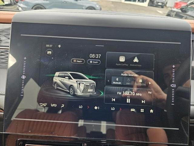 2025 GAC M8 Premium