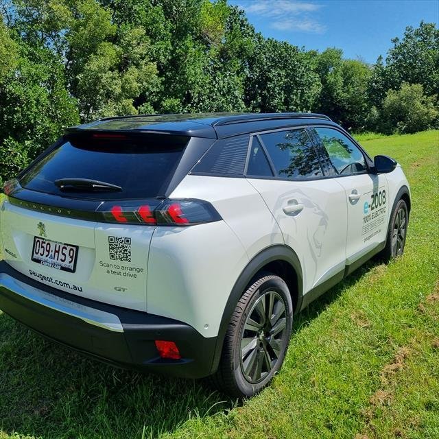 2023 Peugeot e-2008 GT