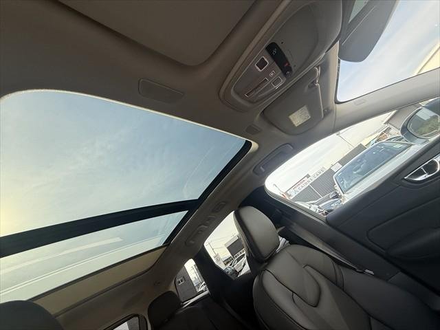 2024 Volvo XC60 Plus B5