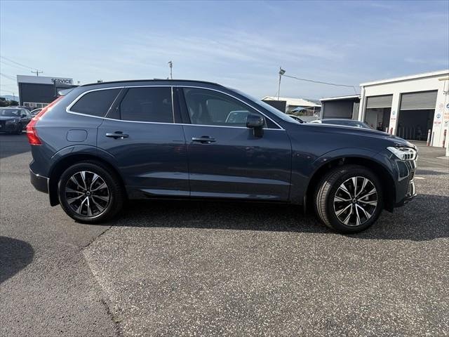 2024 Volvo XC60 Plus B5
