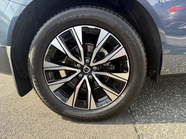 2024 Volvo XC60 Plus B5