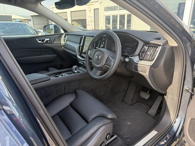 2024 Volvo XC60 Plus B5