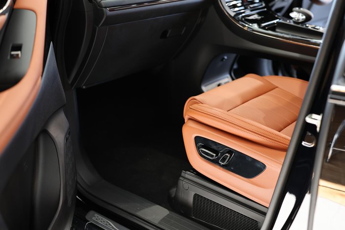 2025 GAC M8 PHEV Luxury