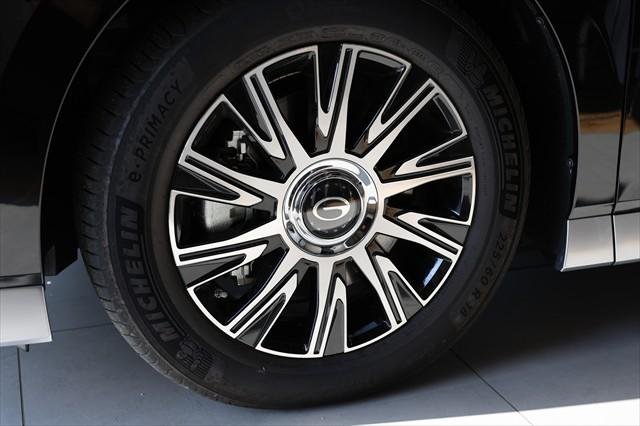 2025 GAC M8 PHEV Luxury
