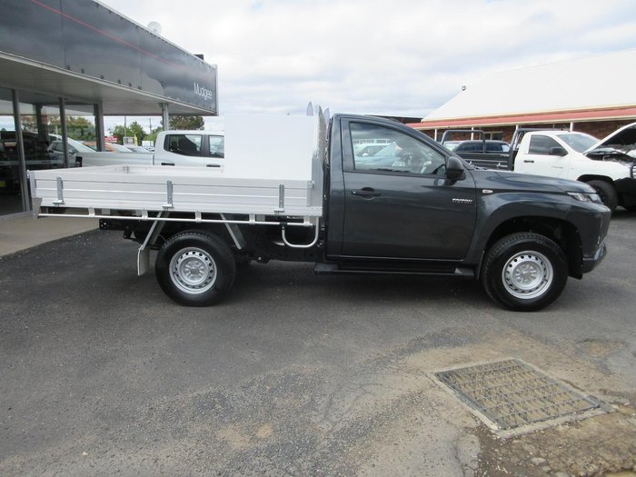 2023 Mitsubishi Triton GLX