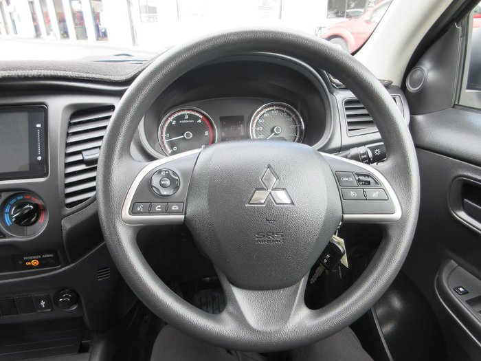 2023 Mitsubishi Triton GLX