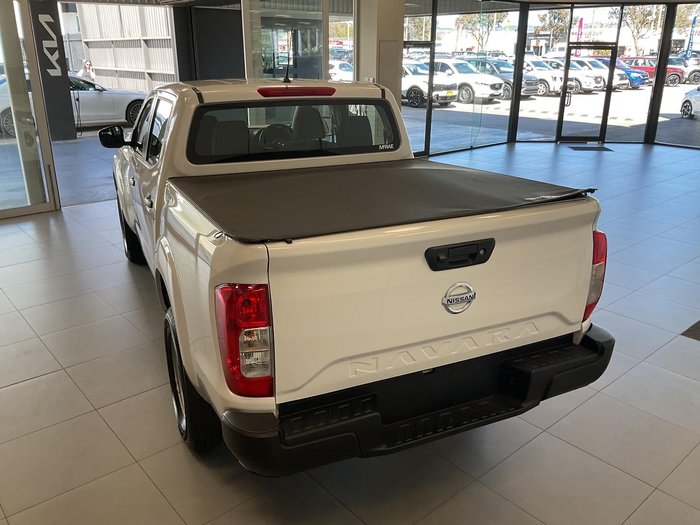 2024 Nissan Navara SL