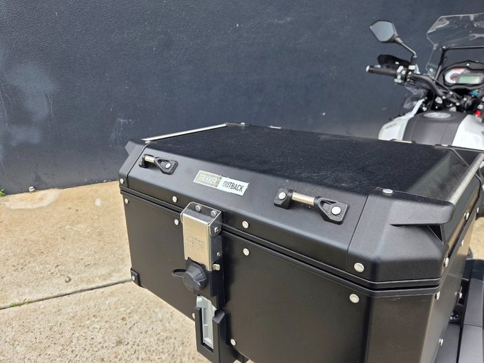 2022 BENELLI TRK 502 (ABS) WHITE