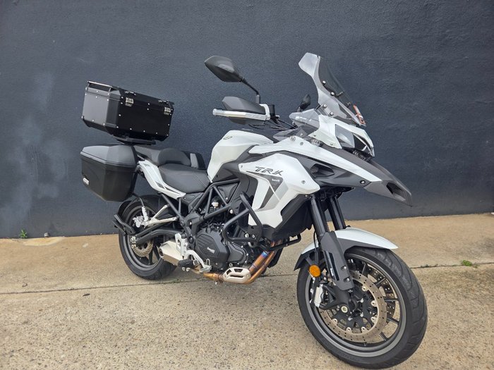 2022 BENELLI TRK 502 (ABS) WHITE