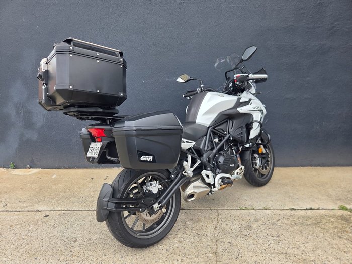 2022 BENELLI TRK 502 (ABS) WHITE