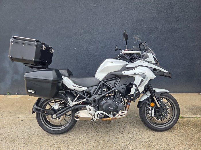 2022 BENELLI TRK 502 (ABS) WHITE