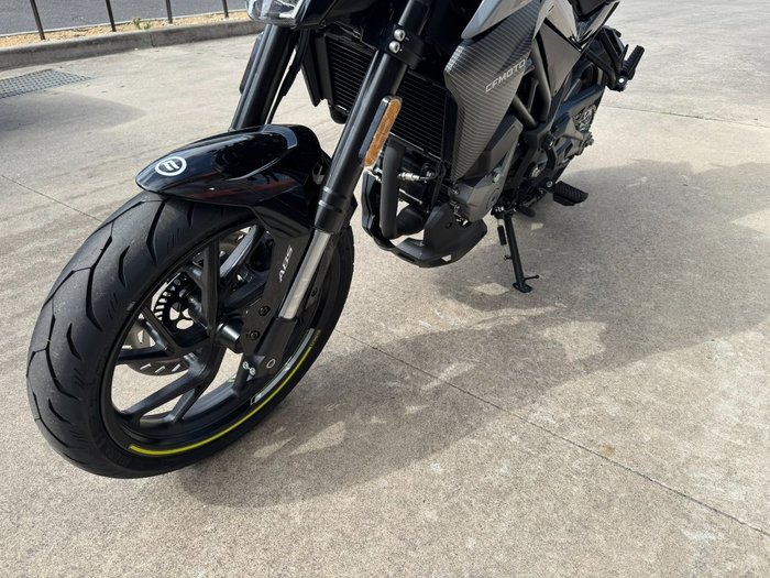 2025 CFMOTO 300 NK ABS NEBULA BLACK