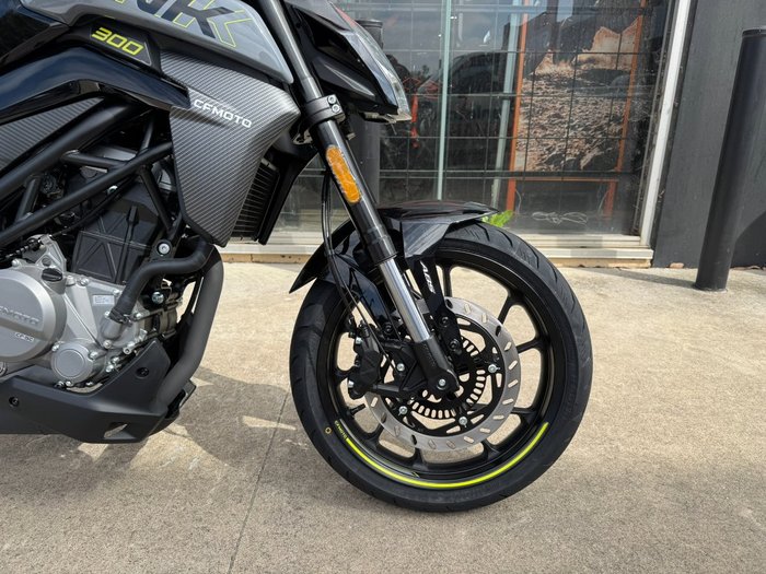 2025 CFMOTO 300 NK ABS NEBULA BLACK