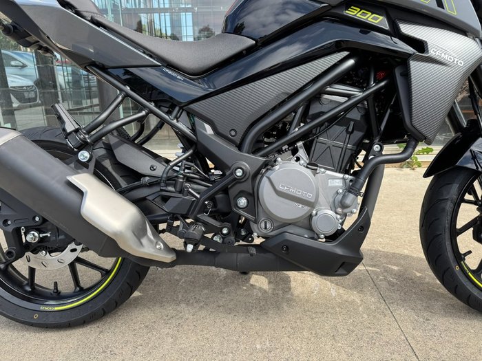 2025 CFMOTO 300 NK ABS NEBULA BLACK
