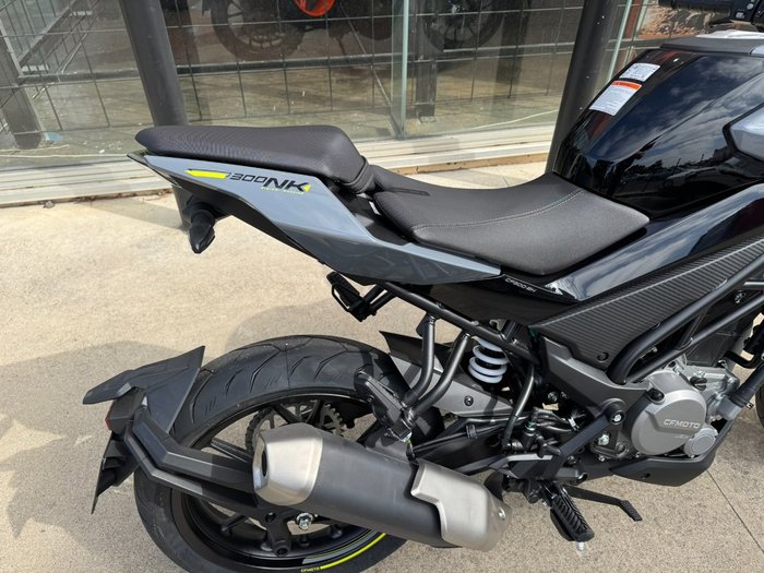 2025 CFMOTO 300 NK ABS NEBULA BLACK