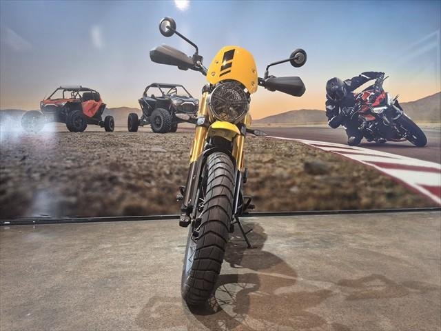 2025 Triumph Scrambler 400 XC