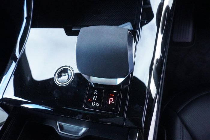 2025 Land Rover Range Rover Sport D350 Dynamic HSE