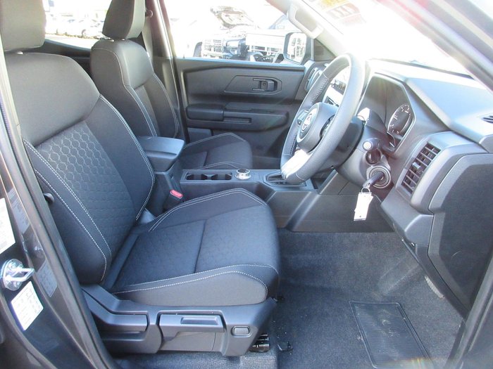 2026 Nissan Navara ST