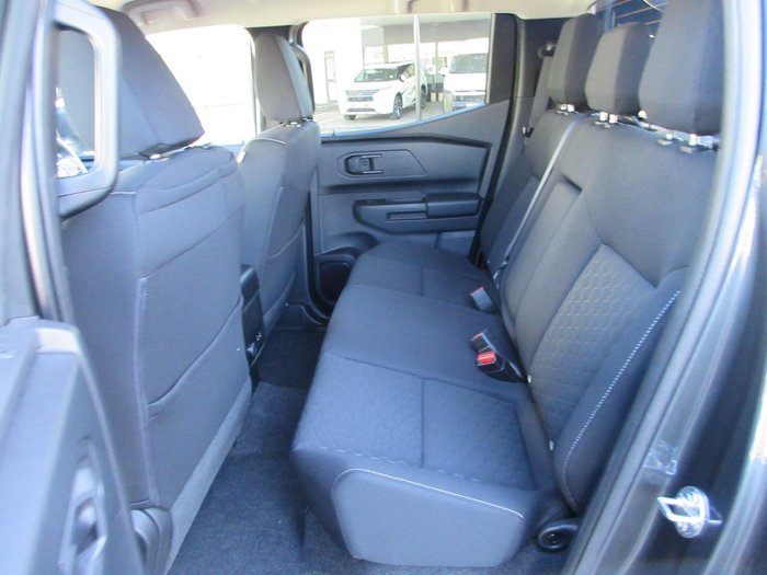 2026 Nissan Navara ST