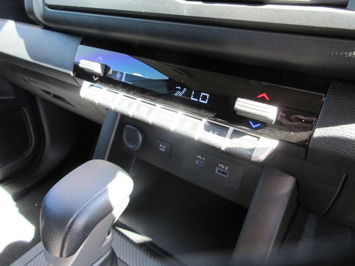 2026 Nissan Navara ST