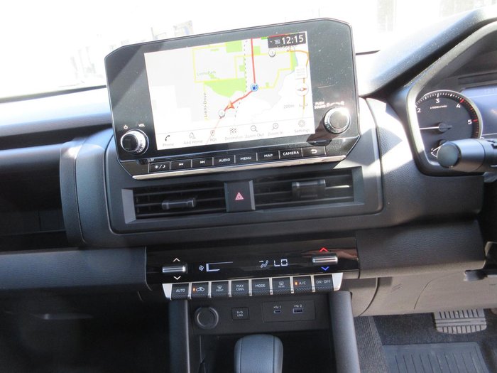 2026 Nissan Navara ST