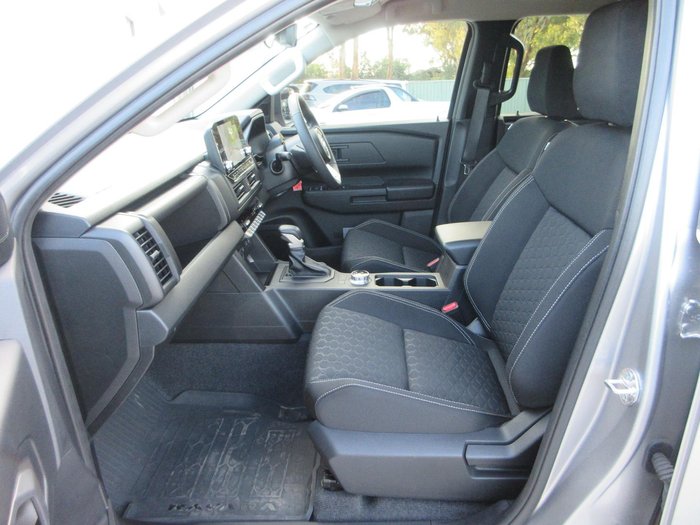 2026 Nissan Navara ST