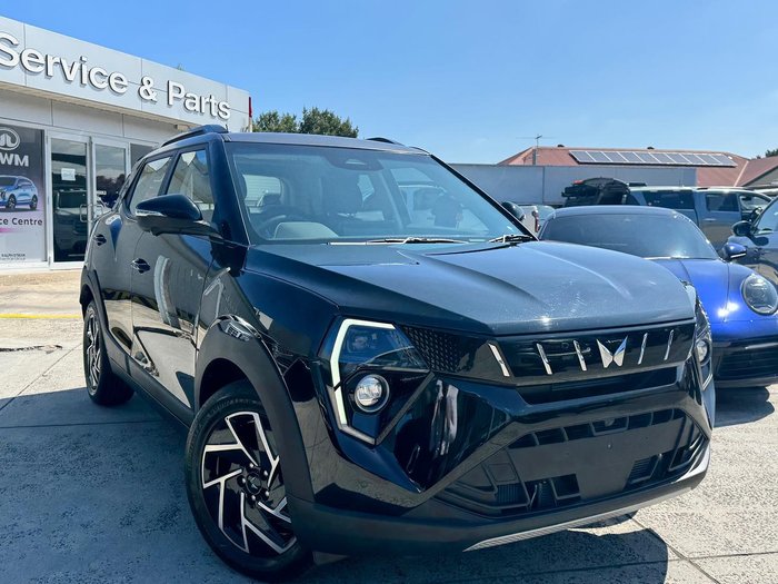 2025 Mahindra XUV3XO