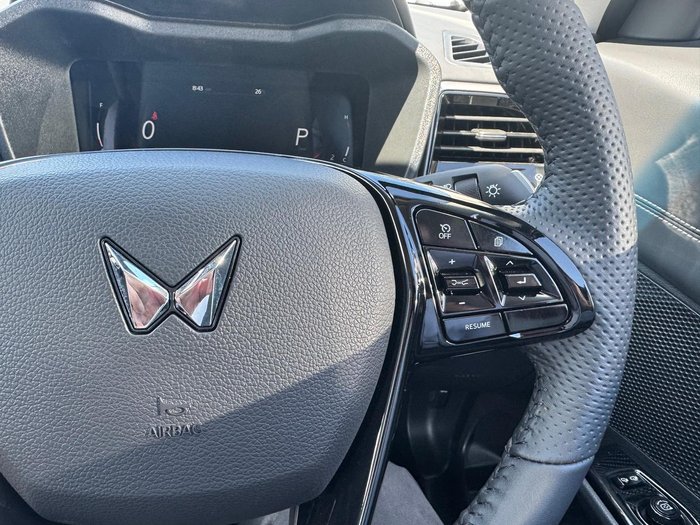 2025 Mahindra XUV3XO AX7L