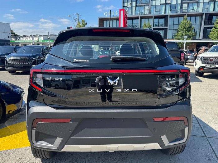 2025 Mahindra XUV3XO AX7L