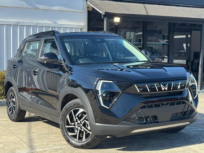 2025 Mahindra XUV3XO