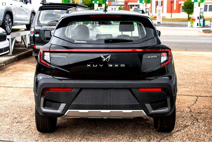 2025 Mahindra XUV3XO AX5L
