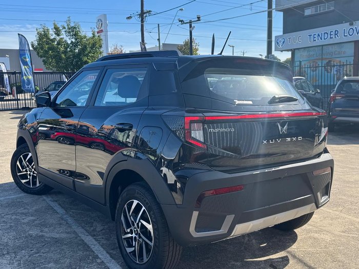 2025 Mahindra XUV3XO AX5L
