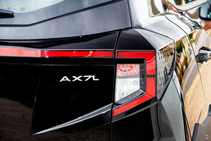 2025 Mahindra XUV3XO AX5L