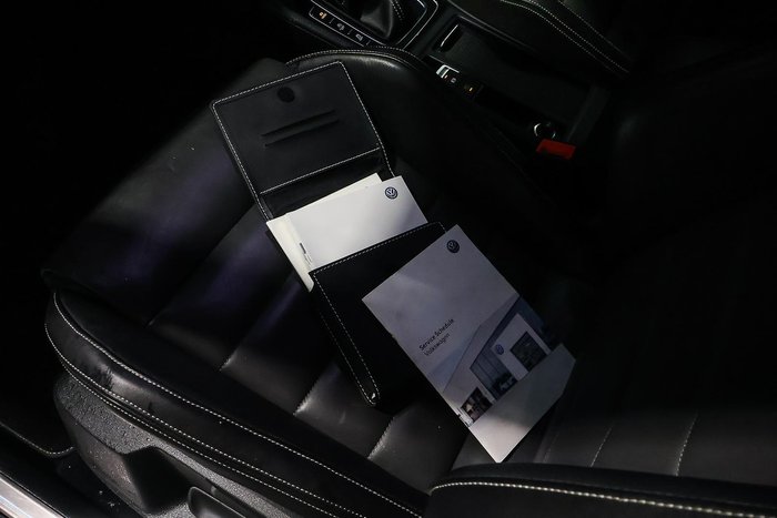 2017 Volkswagen Golf R Wolfsburg Edition