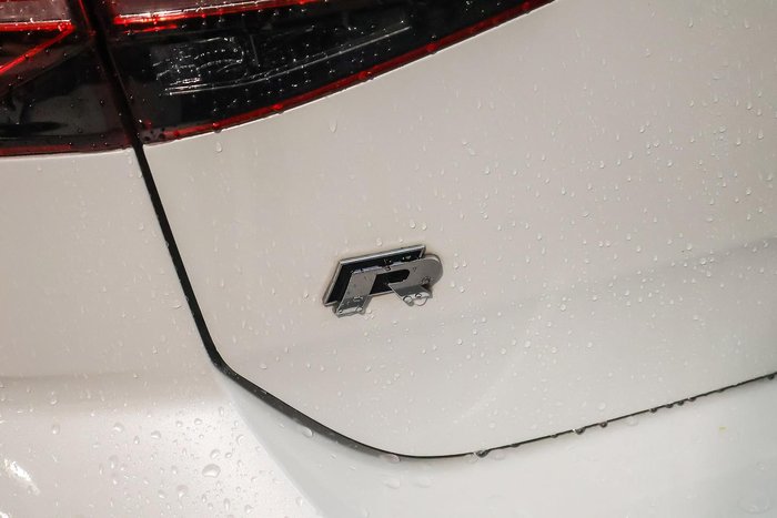 2017 Volkswagen Golf R Wolfsburg Edition