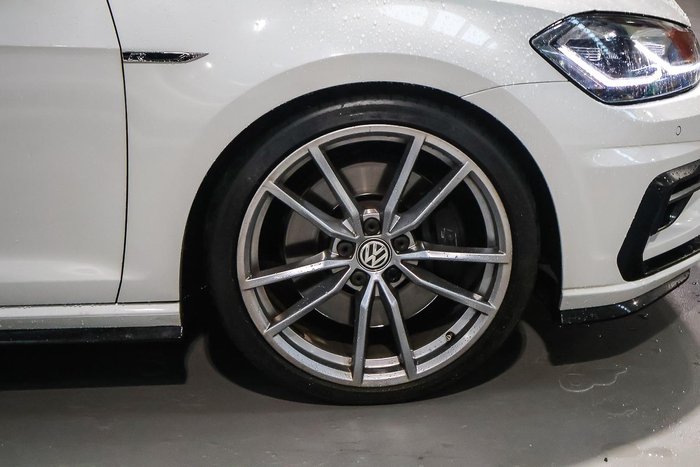 2017 Volkswagen Golf R Wolfsburg Edition