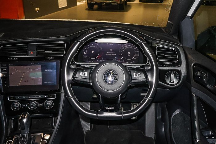 2017 Volkswagen Golf R Wolfsburg Edition