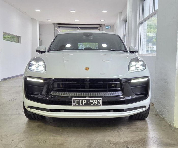 2023 Porsche Macan T