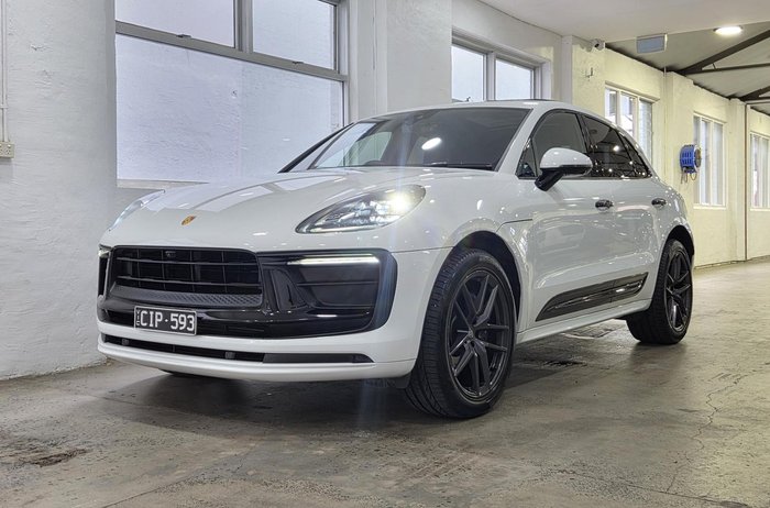 2023 Porsche Macan T