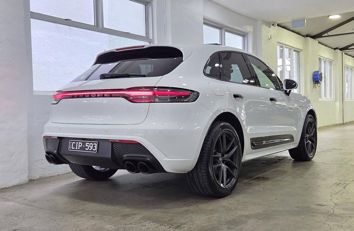 2023 Porsche Macan T