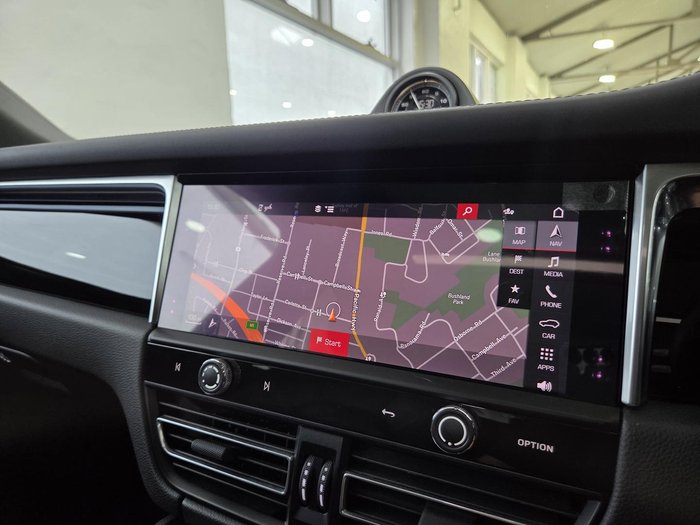 2023 Porsche Macan T