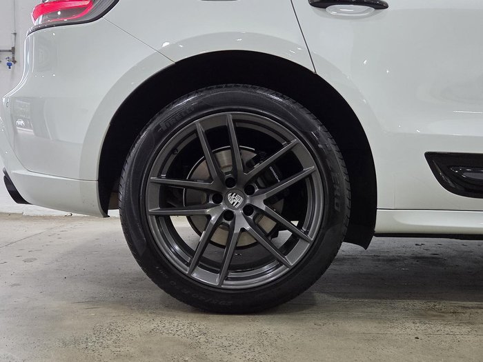 2023 Porsche Macan T