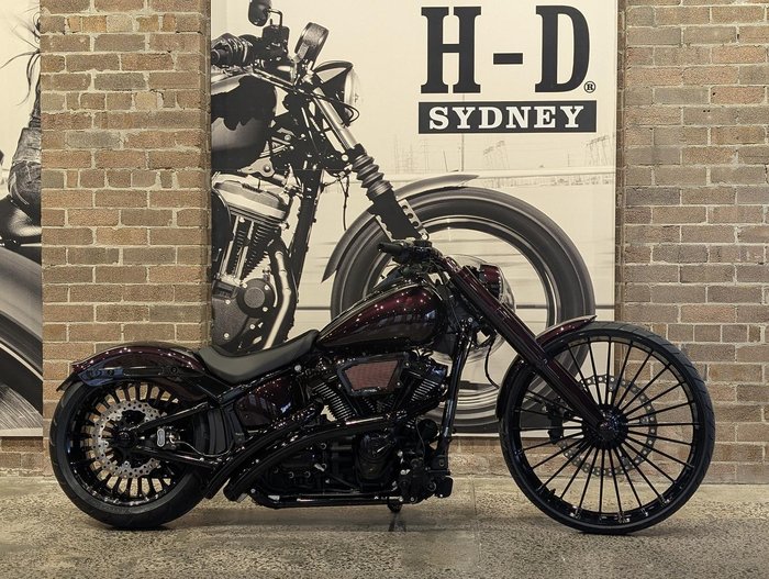 Harley-Davidson Breakout 117 (FXBR) Softail