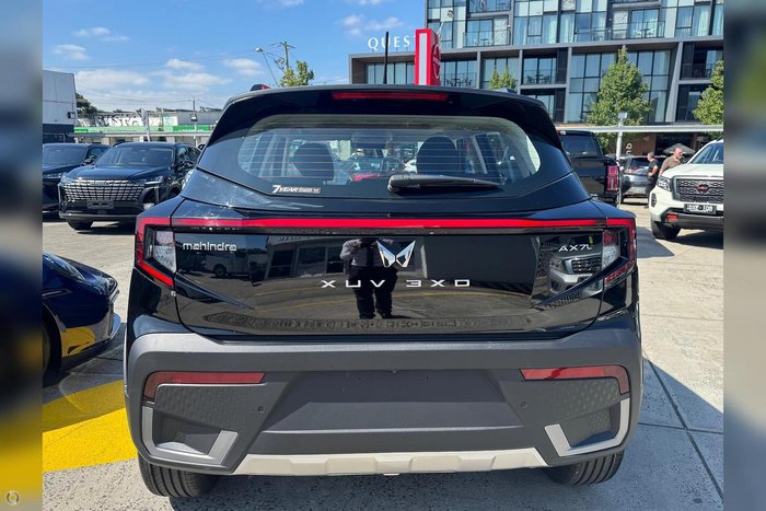 2025 Mahindra XUV3XO AX7L