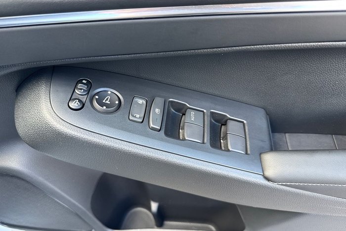 2024 Honda HR-V e:HEV X MY25 PLATINUM WHITE