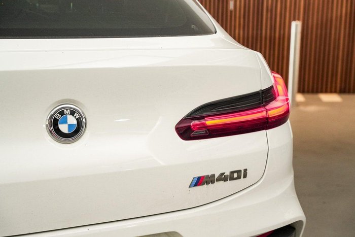 2019 BMW X4 M40i